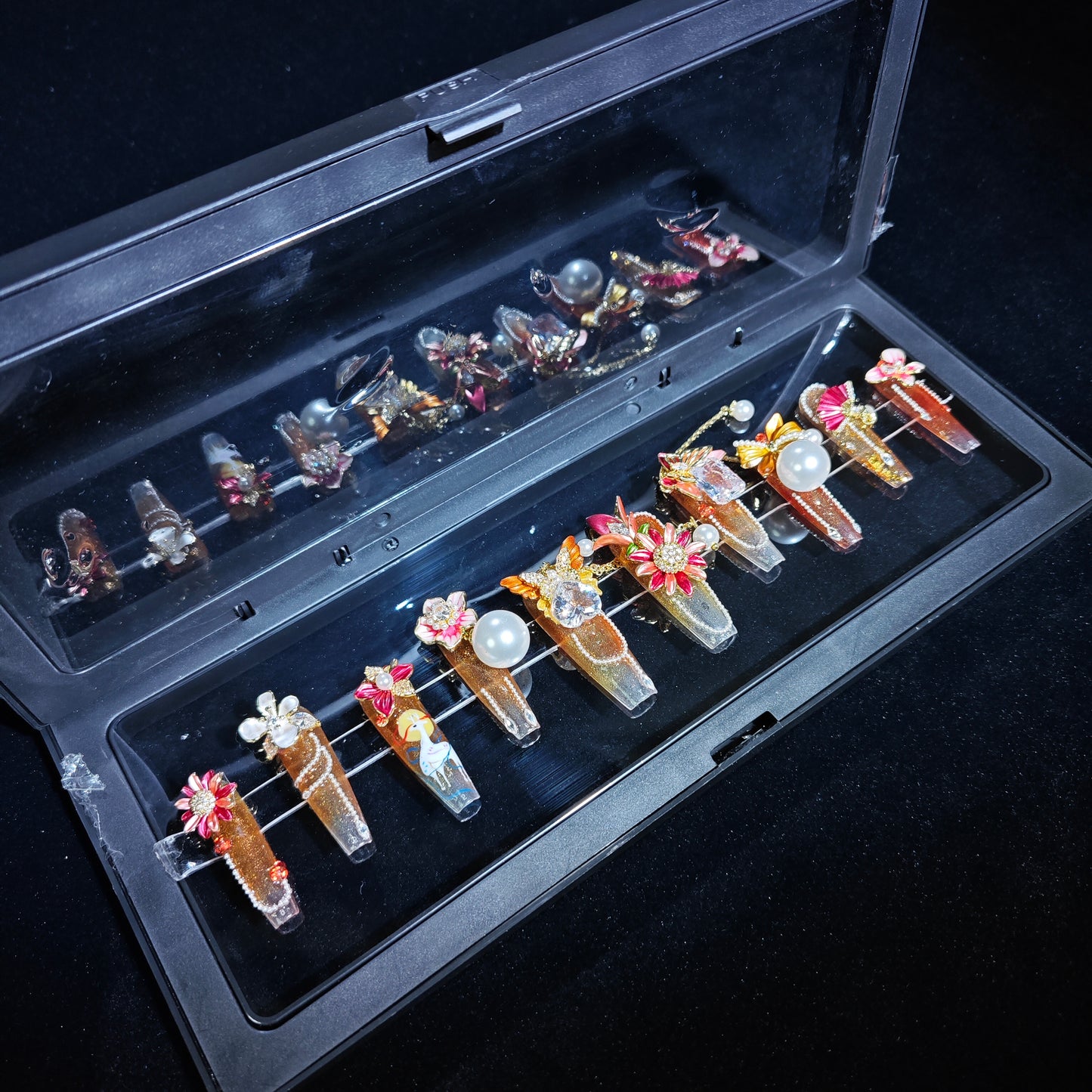 D81Finger Fantasy- Crystal Fantasy Luxury Rhinestone Handmade Press-On Nail Set with Gift Box & Greeting Card, 10pcs Elegant Nail Art Kit for Manicure, Perfect for Christmas Gift and Holiday Glam(DM0081)