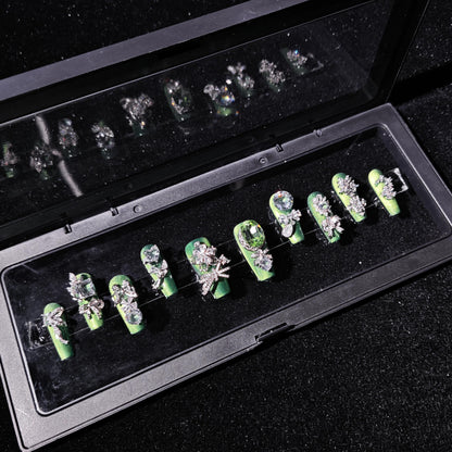 D138Finger Fantasy- Crystal Fantasy Luxury Rhinestone Handmade Press-On Nail Set with Gift Box & Greeting Card, 10pcs Elegant Nail Art Kit for Manicure, Perfect for Christmas Gift and Holiday Glam£¨DM0138£©