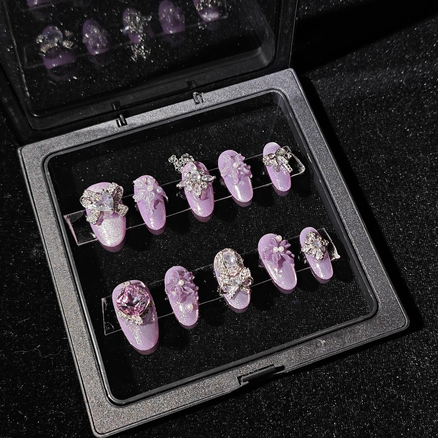 D139Finger Fantasy- Crystal Fantasy Luxury Rhinestone Handmade Press-On Nail Set with Gift Box & Greeting Card, 10pcs Elegant Nail Art Kit for Manicure, Perfect for Christmas Gift and Holiday Glam（DM0139）