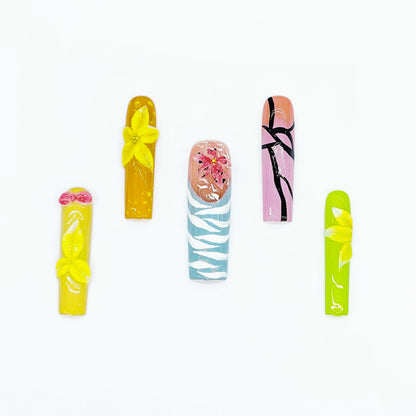 D154Finger Fantasy- Crystal Fantasy Luxury Rhinestone Handmade Press-On Nail Set with Gift Box & Greeting Card, 10pcs Elegant Nail Art Kit for Manicure, Perfect for Christmas Gift and Holiday Glam(DM0154)