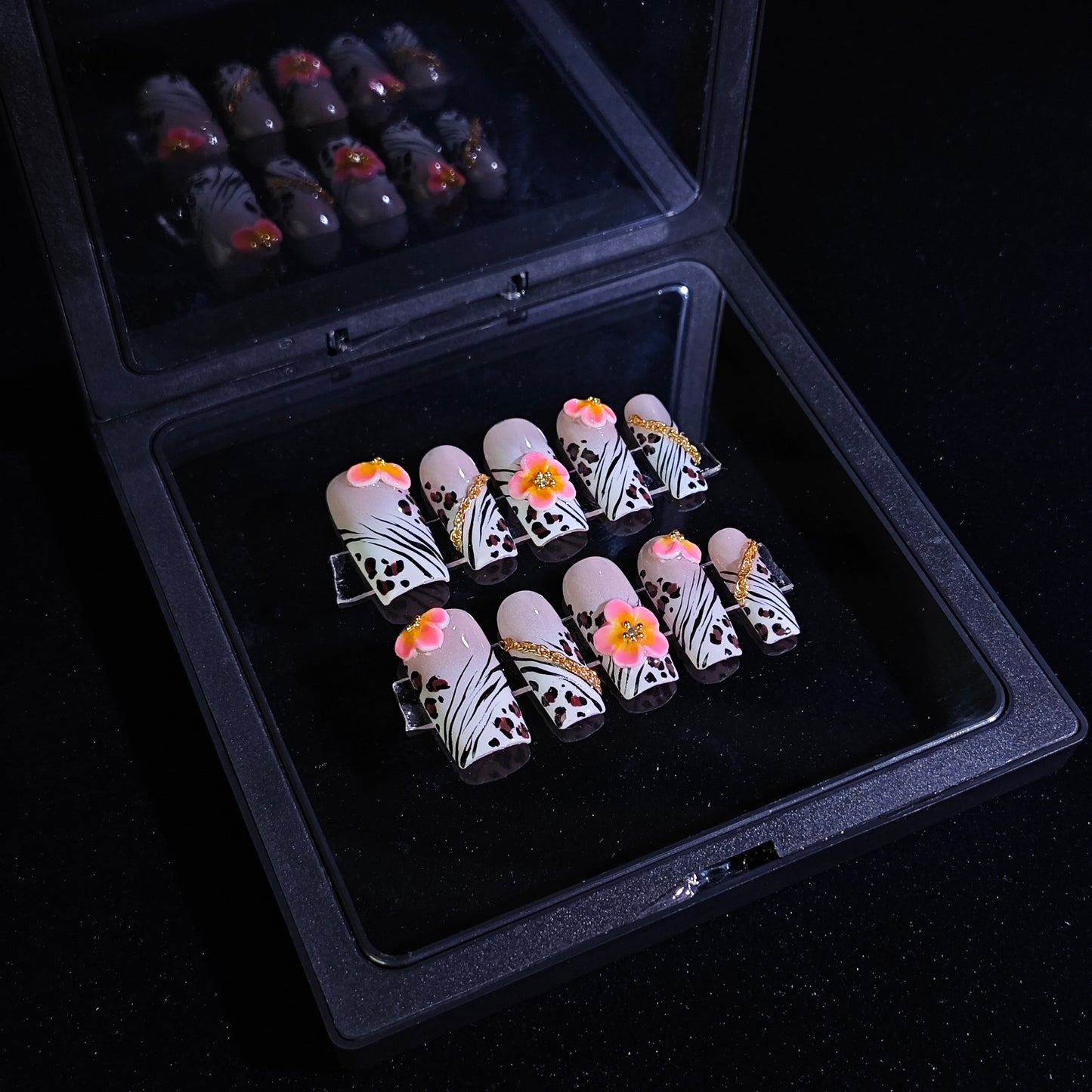 Finger Fantasy-Classic Fantasy Luxury Handmade Press On Nail Set with Gift Box & Greeting Card, 10pcs Elegant Nail Art Kit for Manicure, Perfect for Gifts and Holiday Glam(NM0023)