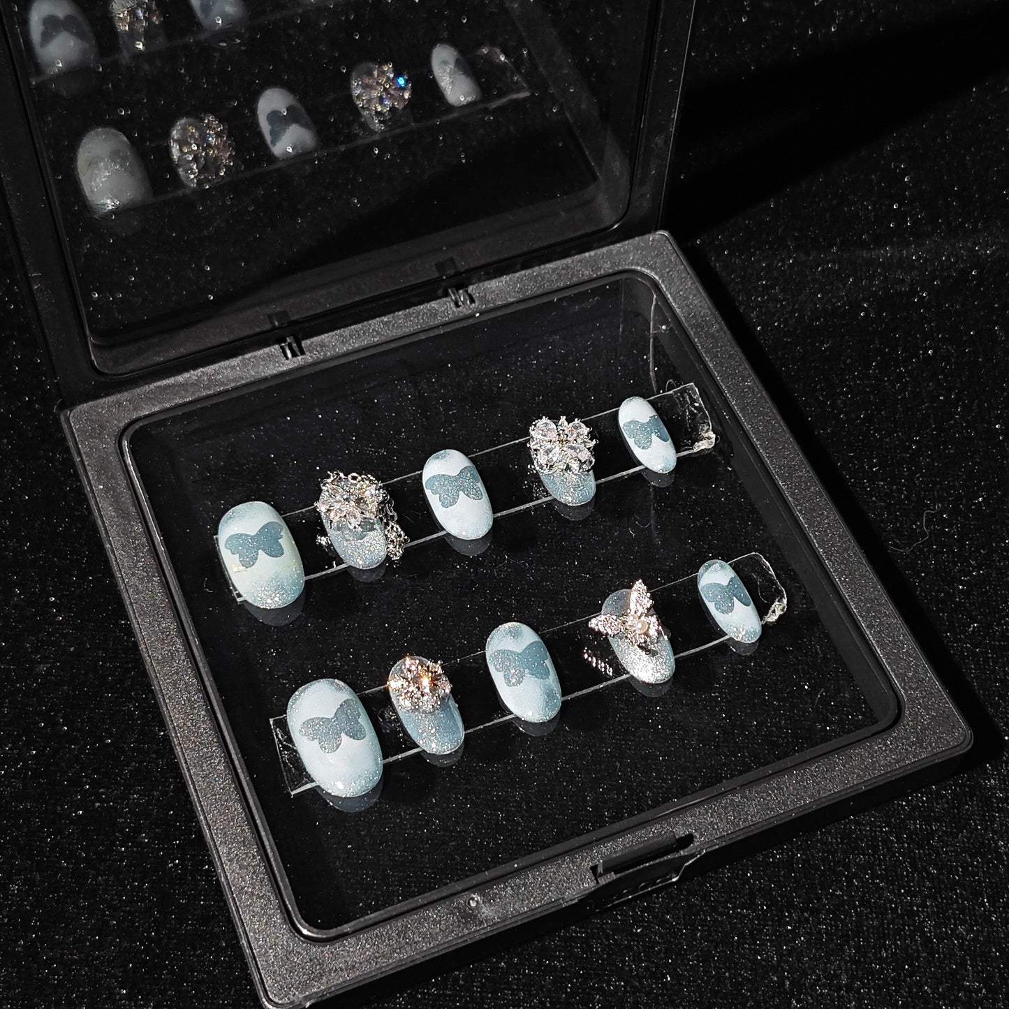 D156Finger Fantasy- Crystal Fantasy Luxury Rhinestone Handmade Press-On Nail Set with Gift Box & Greeting Card, 10pcs Elegant Nail Art Kit for Manicure, Perfect for Christmas Gift and Holiday Glam（DM0156）