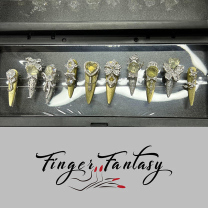 Finger Fantasy- Crystal Fantasy Luxury Rhinestone Handmade Press-On Nail Set with Gift Box & Greeting Card, 10pcs Elegant Nail Art Kit for Manicure, Perfect for Gifts and Holiday Glam(DM0018-21/24/25)