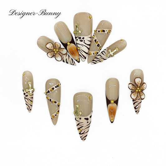 Finger Fantasy-Classic Fantasy Luxury Handmade Press On Nail Set with Gift Box & Greeting Card, 10pcs Elegant Nail Art Kit for Manicure, Perfect for Gifts and Holiday Glam(NM0018)